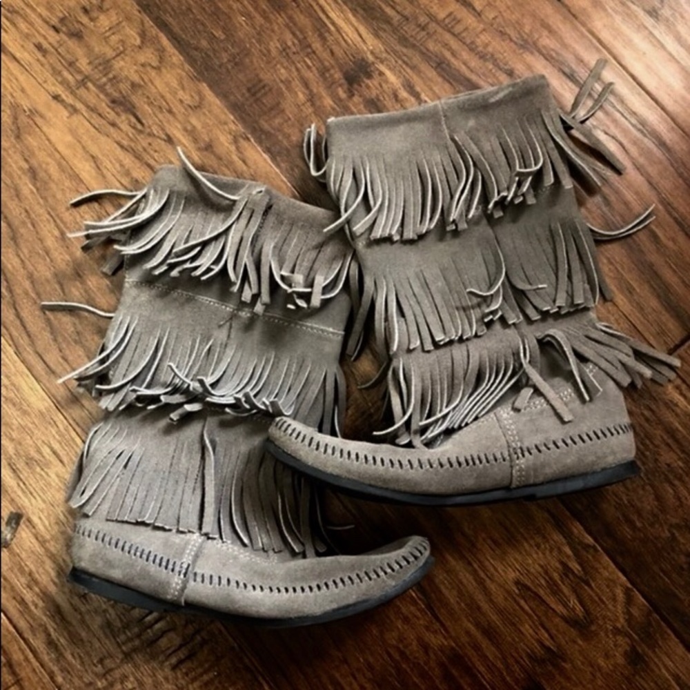 •Minnetonka boots•